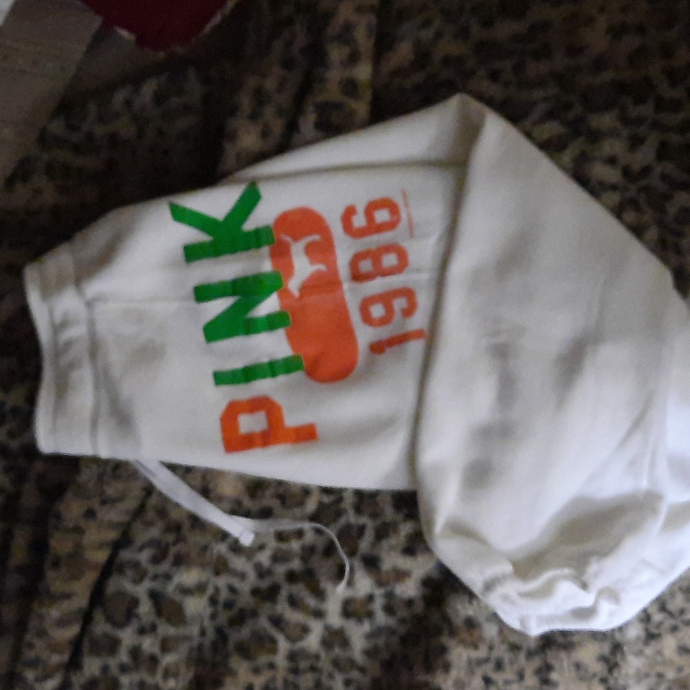 Brand new VS/Pink white sweatpants